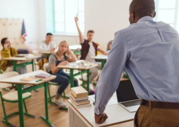 Os Chromebooks são seguros para uso das instituições de ensino? Quais os adicionais de segurança que a revenda pode trazer?