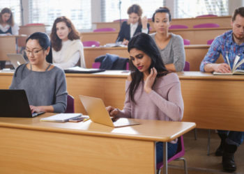 O que é a licença CEU do Google for Education e os benefícios para instituições de ensino