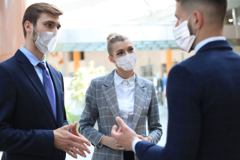 A indústria de serviços de TI ajusta os modelos de negócios em meio à pandemia