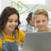 Como usar a tecnologia na sala de aula: transformando o ensino e oportunidades para revendas de TI